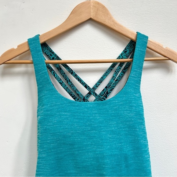 Lululemon Free To Be Serene Tank (2 In 1) Med. Support For C/D Cup Green, Size 4 - Picture 6 of 14